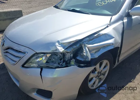 2011 Toyota Camry Le V6 z USA, uszkodzony, nr VIN 4T1BK3EKXBU626869